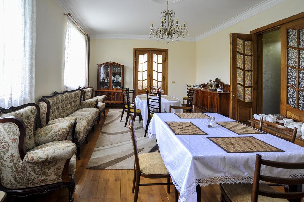 Guest House Green House Zugdidi Esterno foto