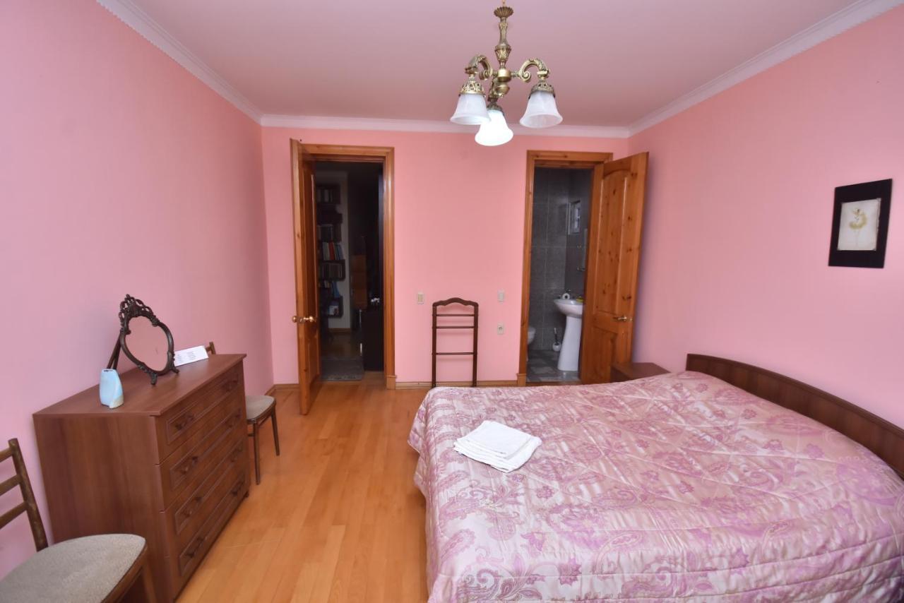 Guest House Green House Zugdidi Esterno foto
